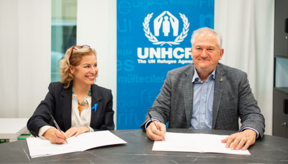 Dalla fuga al futuro - L'industria italiana apre le porte ai rifugiati